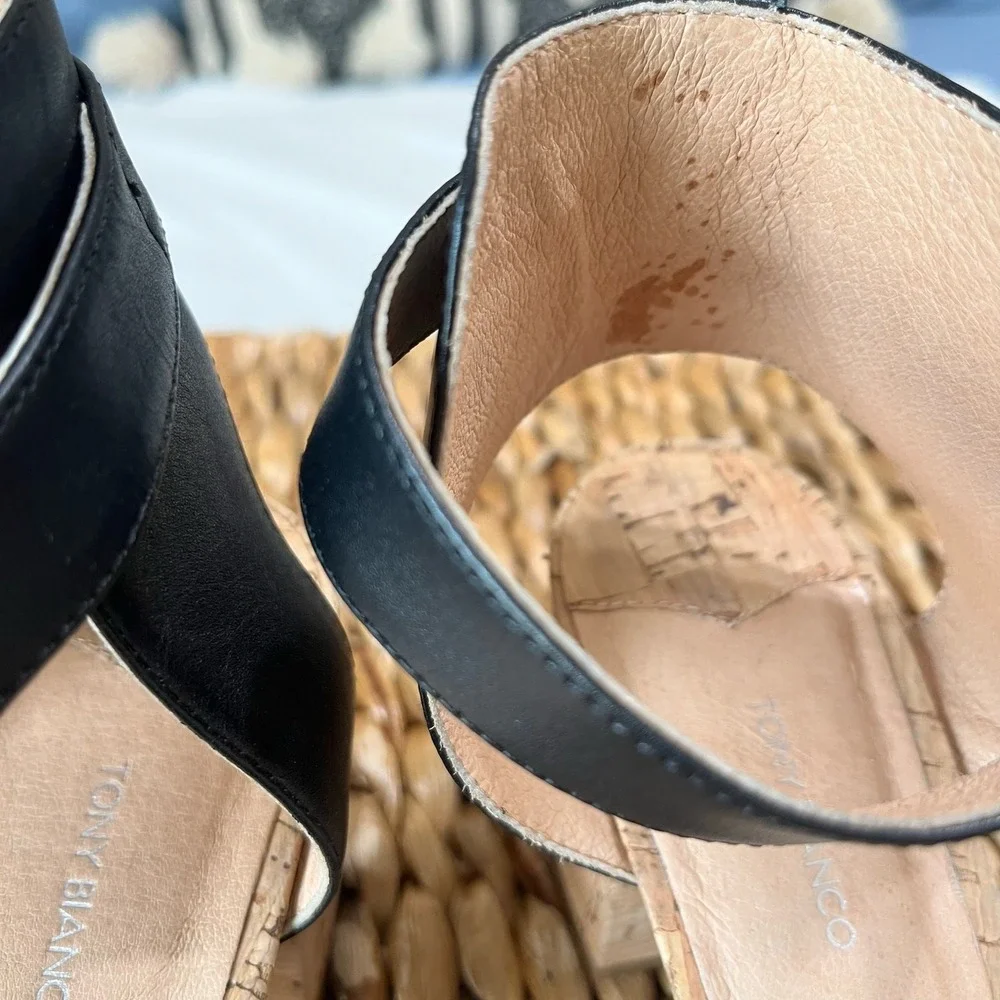 Tony Bianco Women's Sandal Size‎ 7.5 Leather Block Heel Buckle